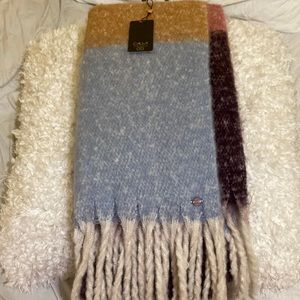 Calia NWT midnight aura scarf